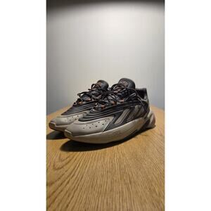 Adidas Ozelia Originals Men Size 10.5 Beige Khaki Casual Dad Shoes Sneakers